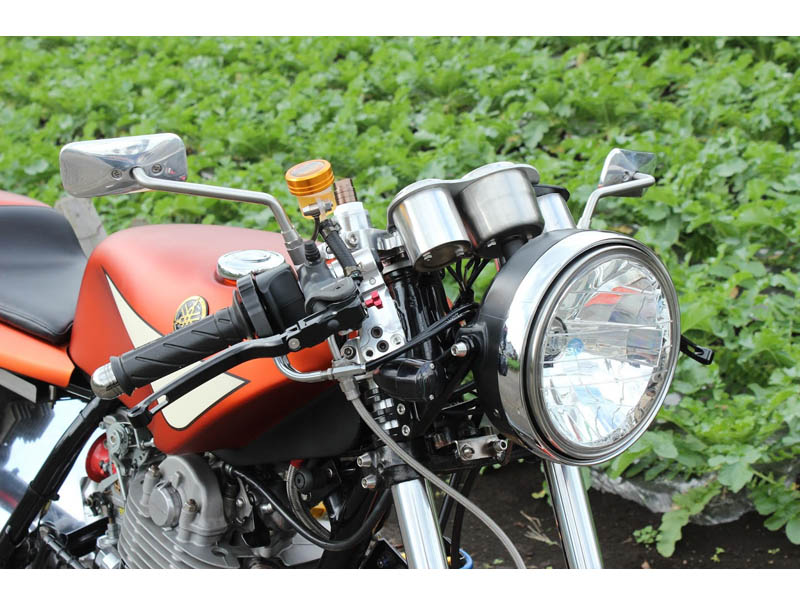 間もなく発売開始！SR400/500専用　マシンドセパレートハンドル